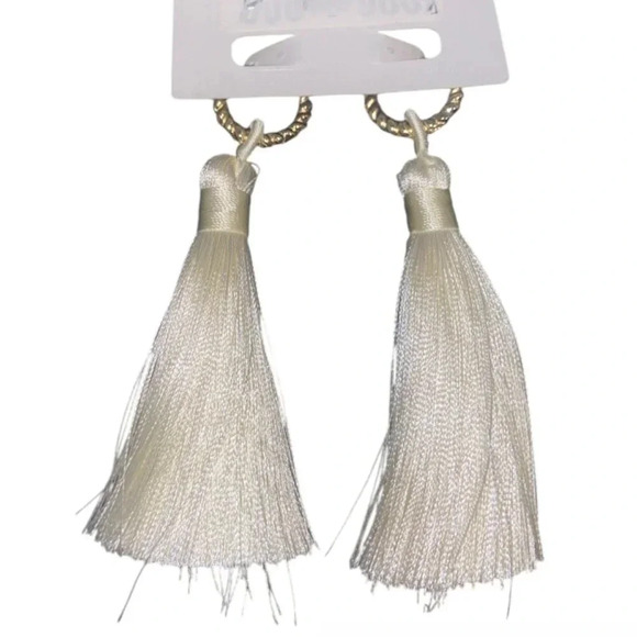NWT Ring Tassel Earrings - Picture 2 of 2